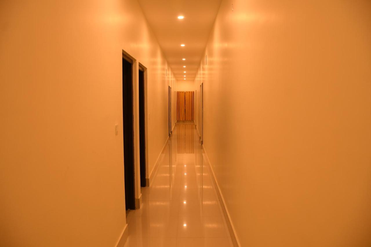 Hotel Aayes And Resort Shanti Niketan Luaran gambar