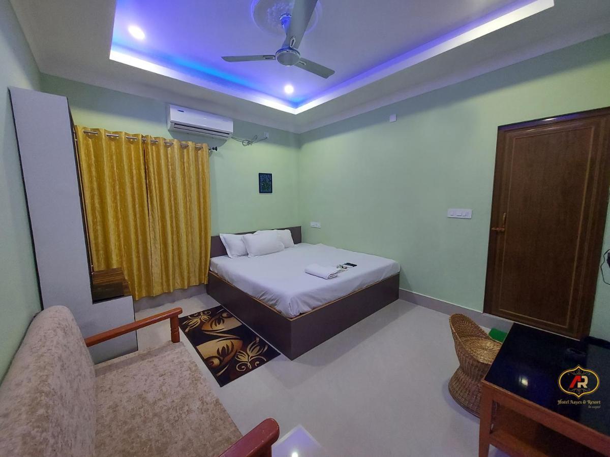 Hotel Aayes And Resort Shanti Niketan Luaran gambar